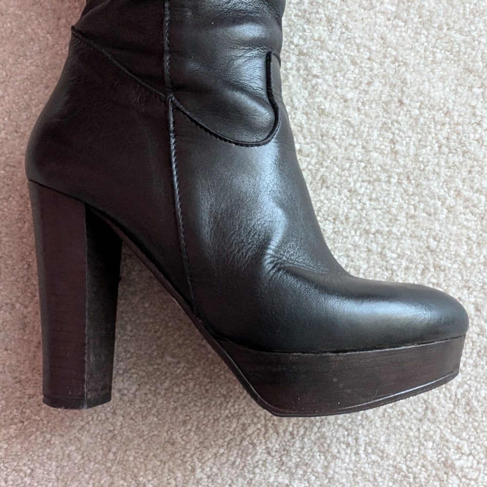 Le Chateau Black Heeled Boots